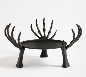 Porte-bougie en forme de main de squelette noire, décoration d'Halloween, utilisation en intérieur, plastique durable pour adultes - Product Image 1