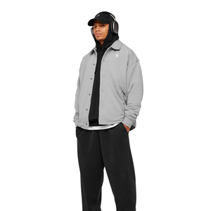 เสื้อแจ็คเก็ตผู้ชายสีเทาสโมคกี้ทรงโอเวอร์ไซส์ติดกระดุมแบบสแนป สไตล์สตรีทแวร์ลำลอง ชุดกีฬา เสื้อกันลม เสื้อคลุม - Product Image 4