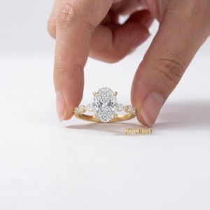 Magnifique bague de fiançailles ovale tendance pavée de diamants de laboratoire en or blanc 14 carats, bijoux pour femme pour anniversaire et mariage - Product Image 2