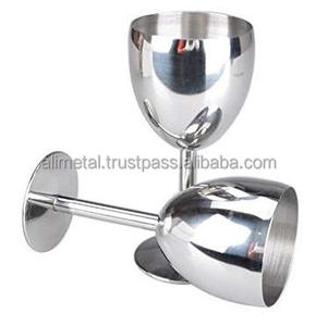 Copa de vino tinto martillada de metal personalizable para bebidas o Copas de cóctel y copa de martini de vodka - Product Image 6