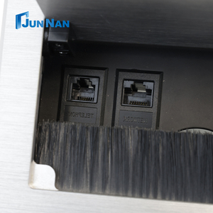 Prise de table relevable en aluminium à fermeture douce, courant nominal 10A, 1 port secteur CA, 1 port réseau, 1 port téléphonique - Product Image 3