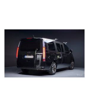 Hyundai Staria 4WD Lounge de 7 Plazas, Modelo Noviembre 2023, 43,306 km, Emisión Euro V, Diésel, Caja de Cambios Automática, Asientos de Cuero Traseros - Product Image 2