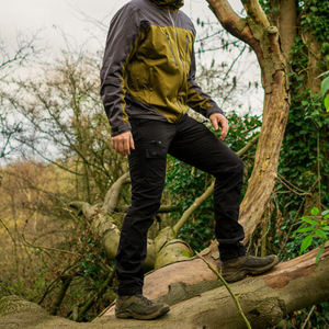 Outfitize International – Pantalons de jogging cargo en molleton personnalisés avec bas resserré pour la vente en gros - Product Image 3