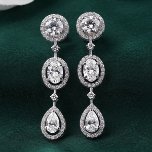 Boucles d'oreilles pendantes en or rose plaqué or 14 carats avec micro-pavé halo, serties de diamants de laboratoire multi-formes taille émeraude de 6,74 carats, idéales pour les mariages - Product Image 1