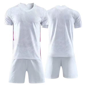 Conjunto de Camiseta de Fútbol Negra con Cuello en V y Manga Corta, Estampada, de Secado Rápido, Transpirable, de Poliéster, Uniforme de Fútbol con Logotipo Personalizado para Equipos - Product Image 5