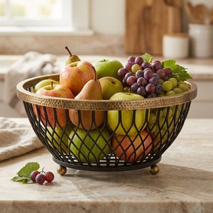 Panier Heera en fil de fer fait main, motif losanges, 32 cm, noir et laiton antique, décoration intérieure pour garage et rangement de pots - Product Image 1