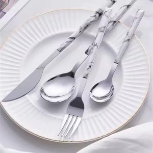 ชุดช้อนส้อมมีดสแตนเลสสตีลทันสมัยสำหรับโต๊ะอาหาร  ชุดอุปกรณ์รับประทานอาหาร  ทนทาน สวยงาม คอลเลคชั่นทันสมัย - Product Image 3