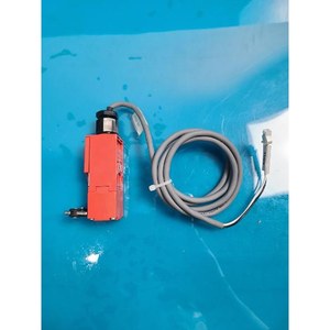 เซ็นเซอร์ความแม่นยำสูง UE รุ่น EPV48W-24 มือสอง สภาพเดิม อะไหล่อุปกรณ์เซมิคอนดักเตอร์รุ่นเก่า - Product Image 3