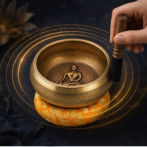 ชุดขันร้องเพลงทิเบตทองเหลืองขัดเงาแบบเรียบง่าย จัดวางในบรรยากาศสมาธิอันเงียบสงบ พร้อมเทียนหอม มีจำหน่ายในราคาขายส่ง - Product Image 6