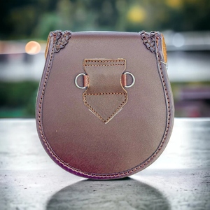 Sporran écossais en cuir noir avec motif nœud celtique et chaîne pour kilt, en cuir véritable de haute qualité, Sporrans des Highlands - Product Image 3