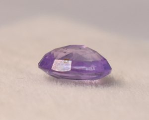 Saphir violet rare 1,15 carats, forme ovale 7,4x5x3,5 mm, fabrication de bijoux, forme ovale, saphir en vrac, pierre violette - Product Image 2