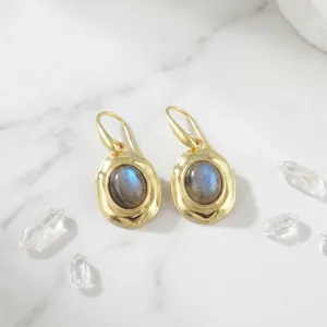 Boucles d'oreilles tendance bohèmes en laiton plaqué or 18 carats avec labradorite naturelle, style chic et minimaliste, vente en gros - Product Image 4