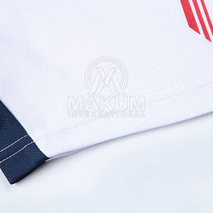 Uniforme de Fútbol Profesional para Equipos con Tela de Fácil Cuidado y Diseño de Ajuste Perfecto - Product Image 3