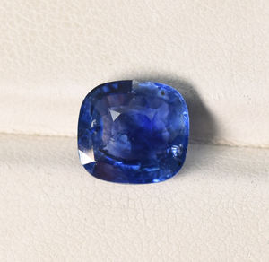 Saphir bleu royal naturel : 4,15 carats, taille coussin, 10x9,20x5 mm - Product Image 2