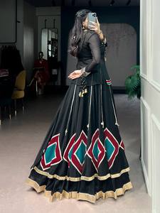 Conjunto de Lehenga Choli de Algodón de Alta Calidad para Navratri, Diseño Gujarati, Chaniya Choli, Precio al por Mayor, Ropa para Exportación - Product Image 3