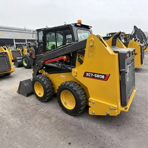 Chargeuse sur chenilles compacte tout-terrain XC7-TR08 à moteur diesel avec roulement de roue en caoutchouc pour chantier boueux, sablonneux et inégal - Product Image 3