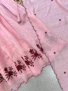 Conjunto Indio-Pakistaní Rosa Bordado, Vestido Anarkali con Cuello en V, Traje Pathani con Chal para Fiesta o Boda - Product Image 4