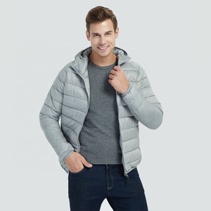 Chaqueta Acolchada con Capucha Color Rojo Granate para Hombre, Chaqueta de Invierno Ligera - Product Image 6