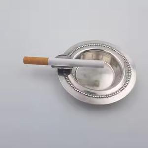 Cendrier en métal robuste coupe-vent pour la maison, le bureau, l'hôtel, le bar, pour cigarettes, cigares, tabac, décoration de table - Product Image 1