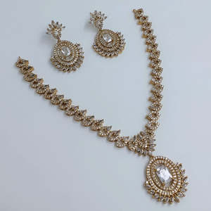 Ensemble de bijoux raffinés JeweleMarket 10575669DGR, magnifique collier en pierres de cristal et zircon autrichien, pour mariage ou cadeau - Product Image 1