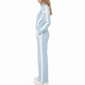 Conjunto de Chaqueta con Cierre y Pantalones Anchos para Mujer, Color Azul Cielo, con Rayas en Contraste, con Bolsillos, Traje Deportivo Suave en Tonos Pastel - Product Image 3