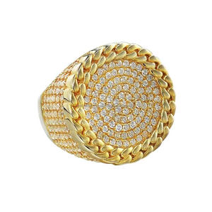 Anillo Redondo de Lujo en Plata de Ley 925 con Diamante Moissanita, Borde Estilo Cadena y Engaste de Piedras Detallado para Compradores - Product Image 1