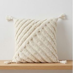 Housse de coussin carrée brodée avec pompons, style bohème, coton bio, décoration intérieure, pour vente en gros - Product Image 4
