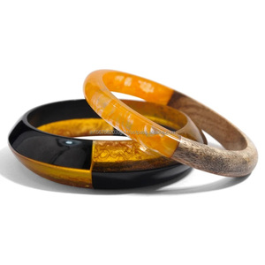 Bracelets en bois de laiton à la mode de concepteur de résine classique avec des perles diamants Turquoise pour des anniversaires mariages événements chrétiens - Product Image 1