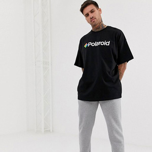 T-shirt noir surdimensionné à manches courtes pour homme Polaroid avec logo imprimé sur le devant, style décontracté, coupe jersey, col rond - Product Image 3