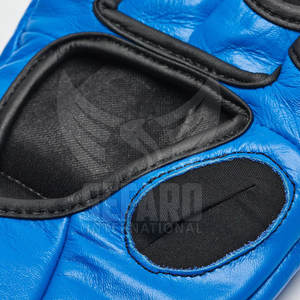 ถุงมือ MMA หนังแท้สั่งทำโลโก้ได้ สำหรับเด็ก ป้องกันการบาดเจ็บ ถุงมือ MMA แบบครึ่งนิ้ว - Product Image 6