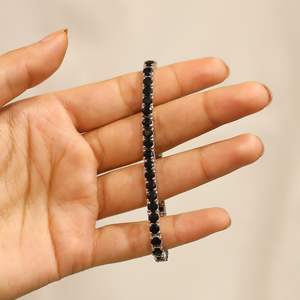 Pulsera de tenis de ónix negro, joyería minimalista, plata de ley 925, pulsera de piedras preciosas negras, elegante regalo para mujer - Product Image 4