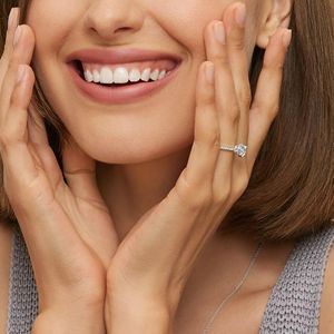 Bague de fiançailles et de mariage à halo caché de style rond avec diamants de laboratoire, style mignon pour femmes - Product Image 2