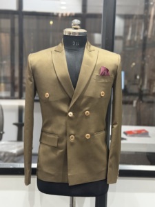 Blazer de costume vert olive croisé pour homme, veste formelle ajustée pour mariage, costume d'affaires et occasions spéciales - Product Image 1