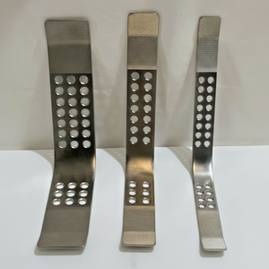 Set of 3 SU10322 SU10321 & SU10320 Perforated Angled Retractors Ortho - Product Image 1