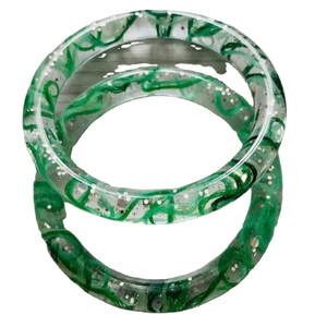 Brazaletes de Resina Premium Hechos a Mano, Modernos y Elegantes para Mujer, Acabado Brillante, Ligeros e Impermeables, Joyería de Moda - Product Image 1