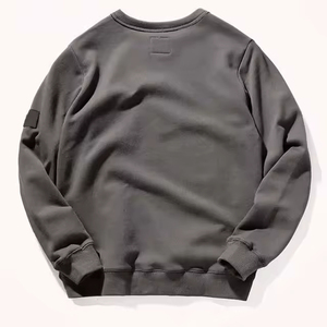 เสื้อสเวตเชิ้ตคอกลมผู้ชาย ทรงปกติ ตัดต่อสี ผ้าฝ้ายถัก สวมใส่สบาย เป็นมิตรกับสิ่งแวดล้อม มีกระเป๋า เหมาะสำหรับใส่ในฤดูหนาว สไตล์ไฮสตรีท - Product Image 2