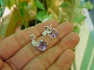 Boucles d'oreilles clous en améthyste octogonale et moissanite poire, or 14 carats, bijoux fins de luxe, cadeau élégant pour femme - Product Image 4