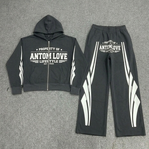 Ensemble de survêtement pour homme avec logo personnalisé, 2 pièces |   Sweat-shirt à capuche et pantalon de survêtement à imprimé flamme |   Ensemble de jogging en molleton streetwear en gros - Product Image 2