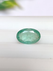 Pierre précieuse d'émeraude naturelle, pierre brute certifiée verte de qualité supérieure pour la fabrication de bijoux, certifiée par un tiers, taille ovale, taille libre, excellente qualité - Product Image 3