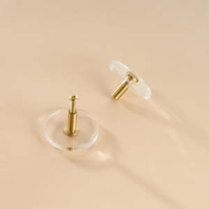 Poignée de meuble en acrylique transparent avec base en laiton massif, traditionnelle, écologique et durable, pour tiroir de cuisine - Product Image 5