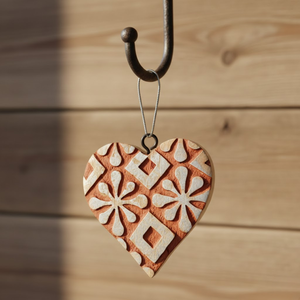 VIXM17008 Adorno Colgante de Madera de Alta Calidad con Forma de Corazón y Estampado Abstracto para Árbol de Navidad |   Regalo Decorativo Festivo para el Hogar - Product Image 3