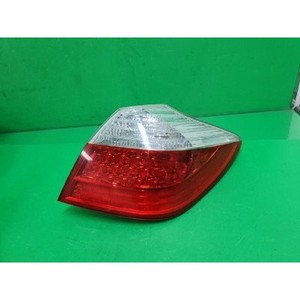 Feu arrière droit complet, côté droit, d'occasion, référence OEM 924023M000 - Product Image 1