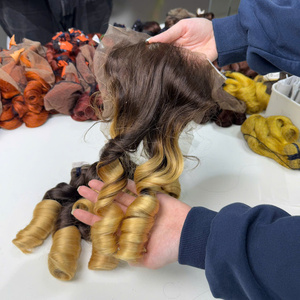 Extensiones de cabello vietnamita rizado y ondulado color rubio ombre para mujeres, precio de fábrica al por mayor, cabello de lujo de alta calidad - Product Image 6