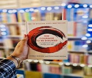 ความกล้าที่จะถูกเกลียด โดย อิจิโร่ คิชิมิ หนังสือปกอ่อนขายดีสำหรับผู้ใหญ่ - Product Image 1