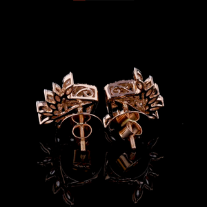 Boucles d'oreilles clous carrées en diamant de laboratoire avec halo marquise en or rose |   Boucles d'oreilles de luxe pour fêtes et mariages - Product Image 4