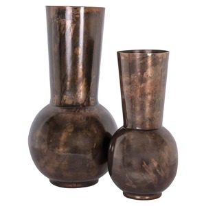 Vase de table en bronze fait main au design esthétique et épuré, base ronde, col effilé, vase décoratif en métal au design traditionnel - Product Image 5