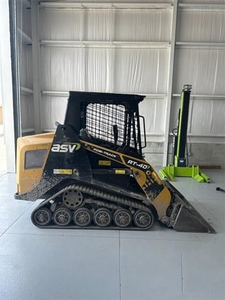 Cargadora Compacta de Orugas RT40 2023 con Cabina Cerrada, Máquina de Construcción de Alto Rendimiento - Product Image 2