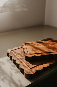 Planche à découper artisanale en bois d'olivier de qualité supérieure avec poignée, planche à découper rustique en bois massif pour la cuisine, la viande et les fromages, en promotion - Product Image 3