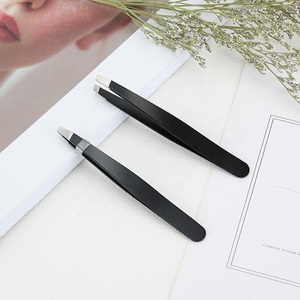 Pinzas de Cejas Personalizadas de Acero Inoxidable Antiestáticas con Punta Curva, Reutilizables, Ligeras y Modernas, en Negro, Rosa y Dorado, con Etiqueta Privada - Product Image 4