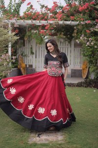 Conjunto de Lehenga Choli Colorido para Navratri, Reversible, Tradicional, Largo hasta el Suelo, Corte Ajustado, para Noches de Dandiya, Fiestas de Diwali y Otras Ocasiones - Product Image 5